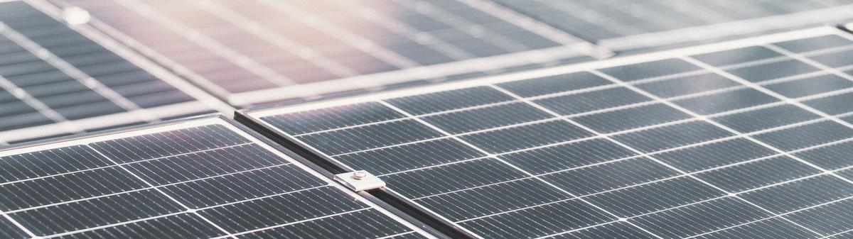Modules photovoltaïques et leur système de fixation